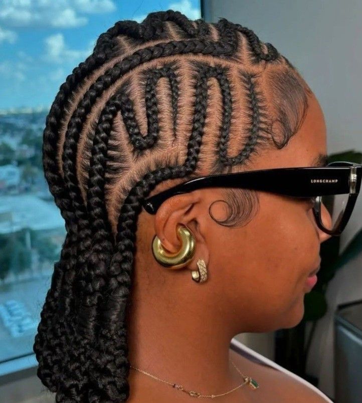 Cornrows hairstyle in Houston salon, showing proper braids maintenance Houston
